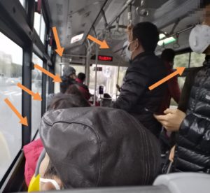 上海のバスの中